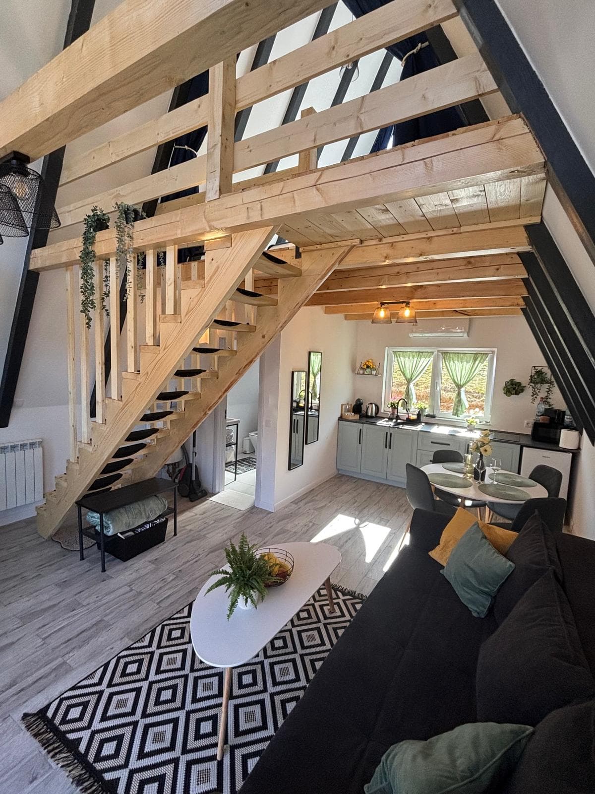 Noor A-Frame 6